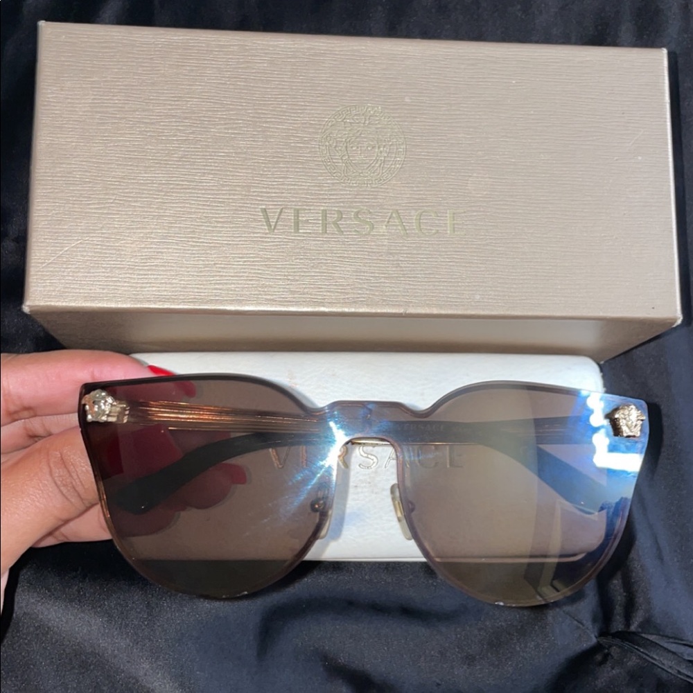 VERSACE Medusa Icon JANUARY JONES Vintage Sunglasses
